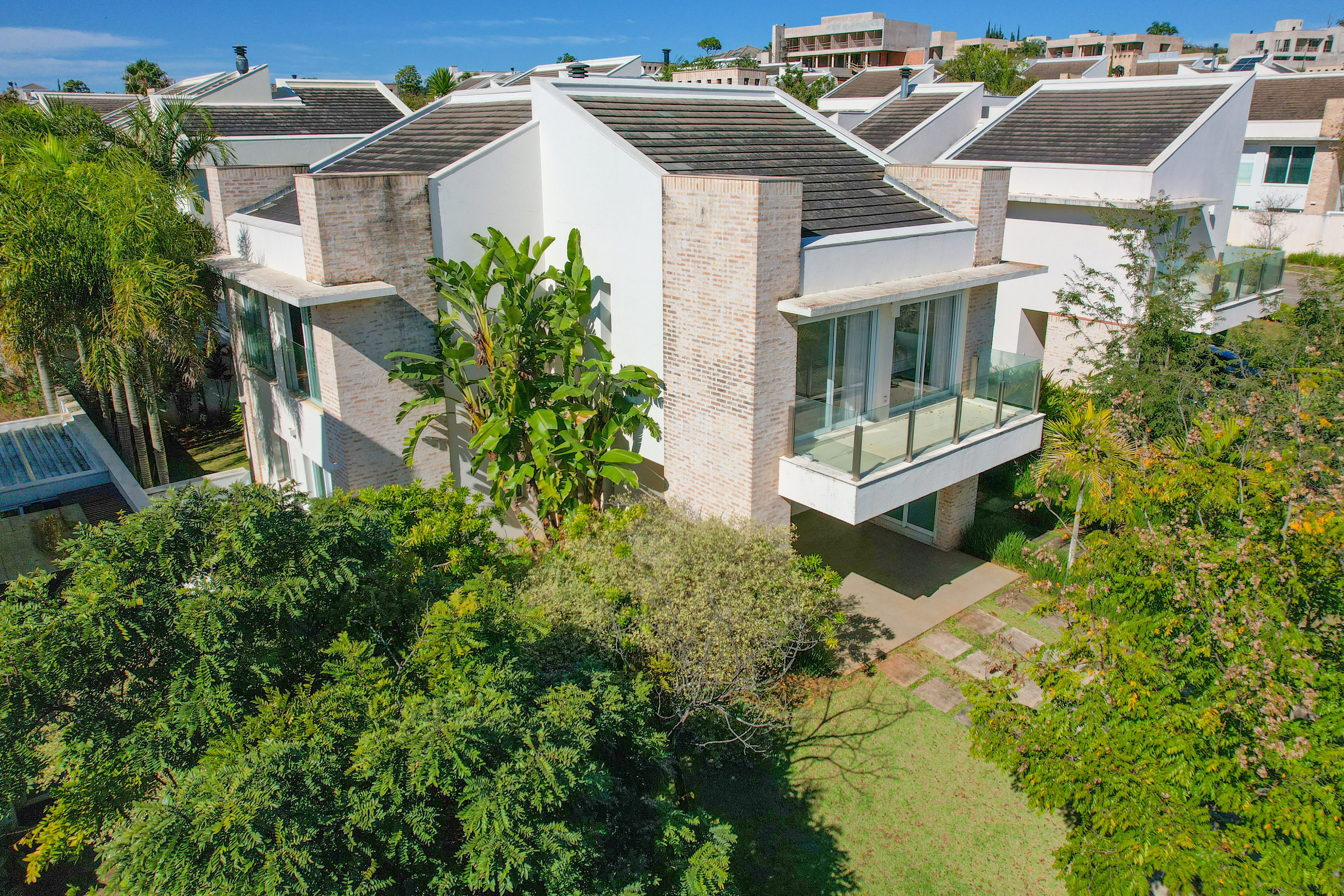 Foto lateral da casa